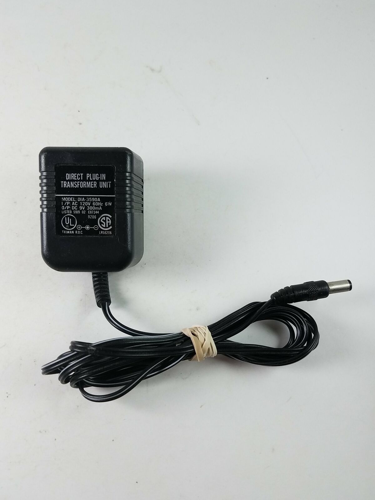 NEW Direct Plug-In Transformer Unit Model DIA-3590A 9VDC 300mA ac adapter